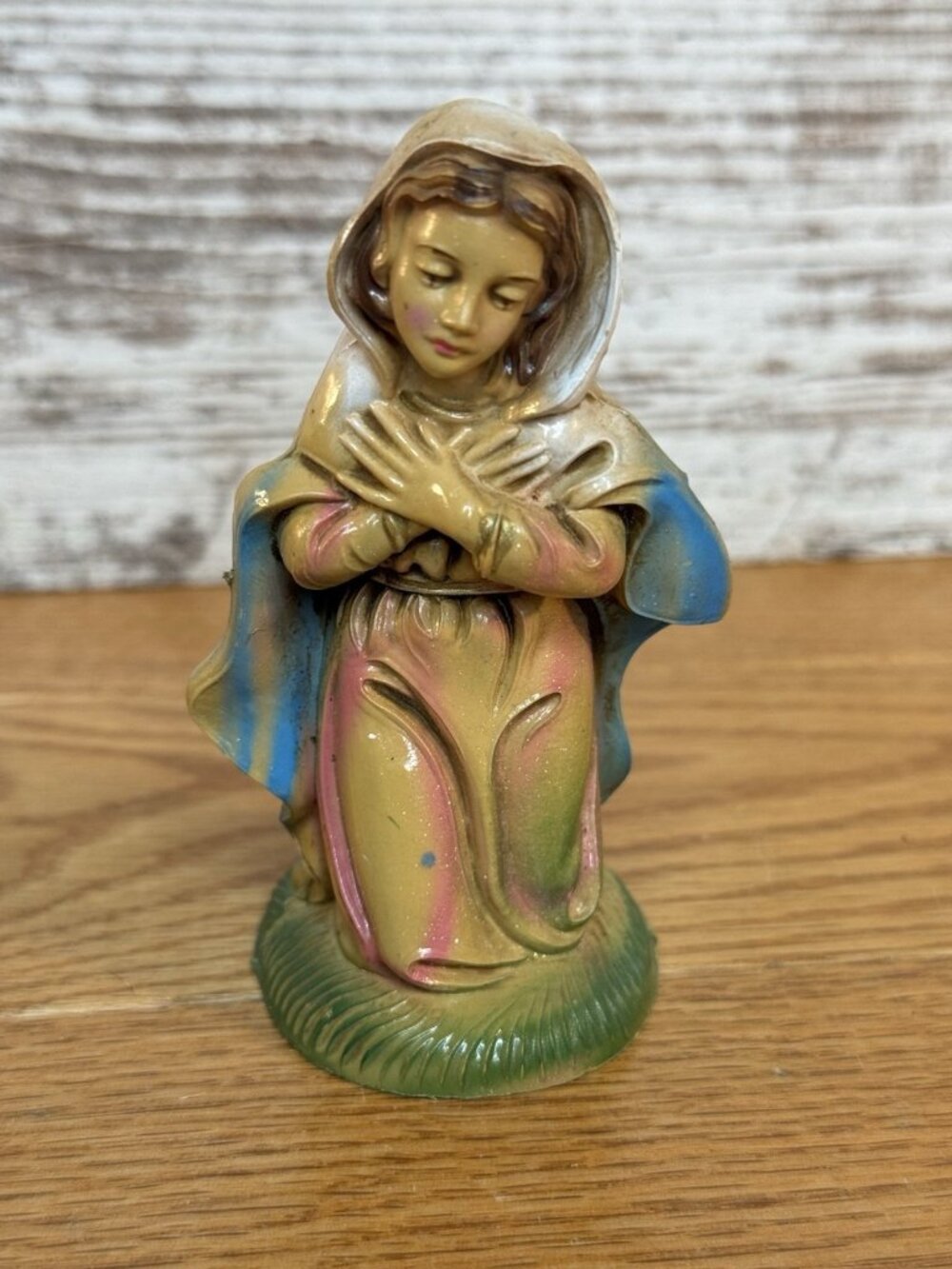 Vintage Nativity Mary Kneeling Figurine Made In Italy 4” Tall